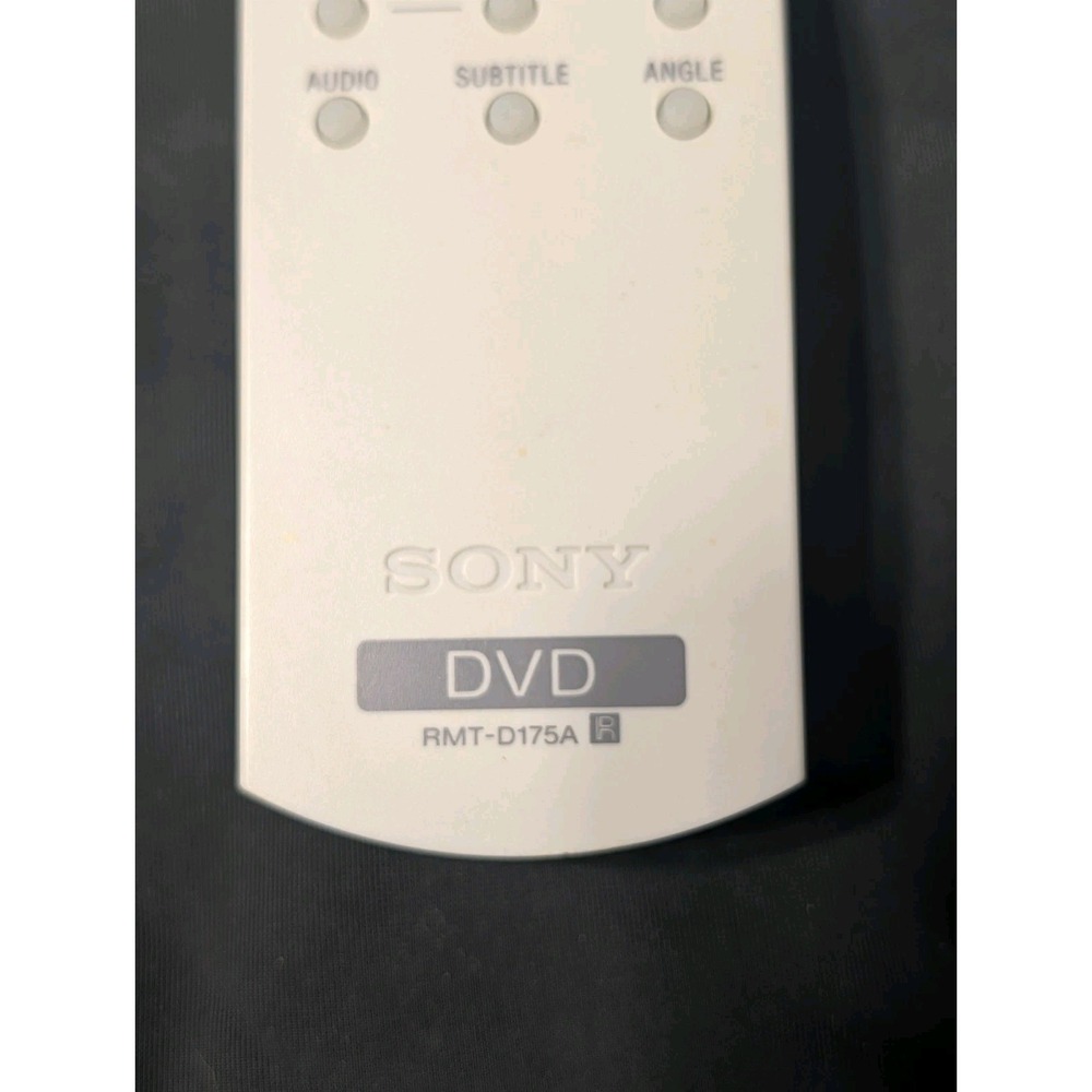 Sony DVD Remote Control - Model RMT-D175A - Picture 2 of 4